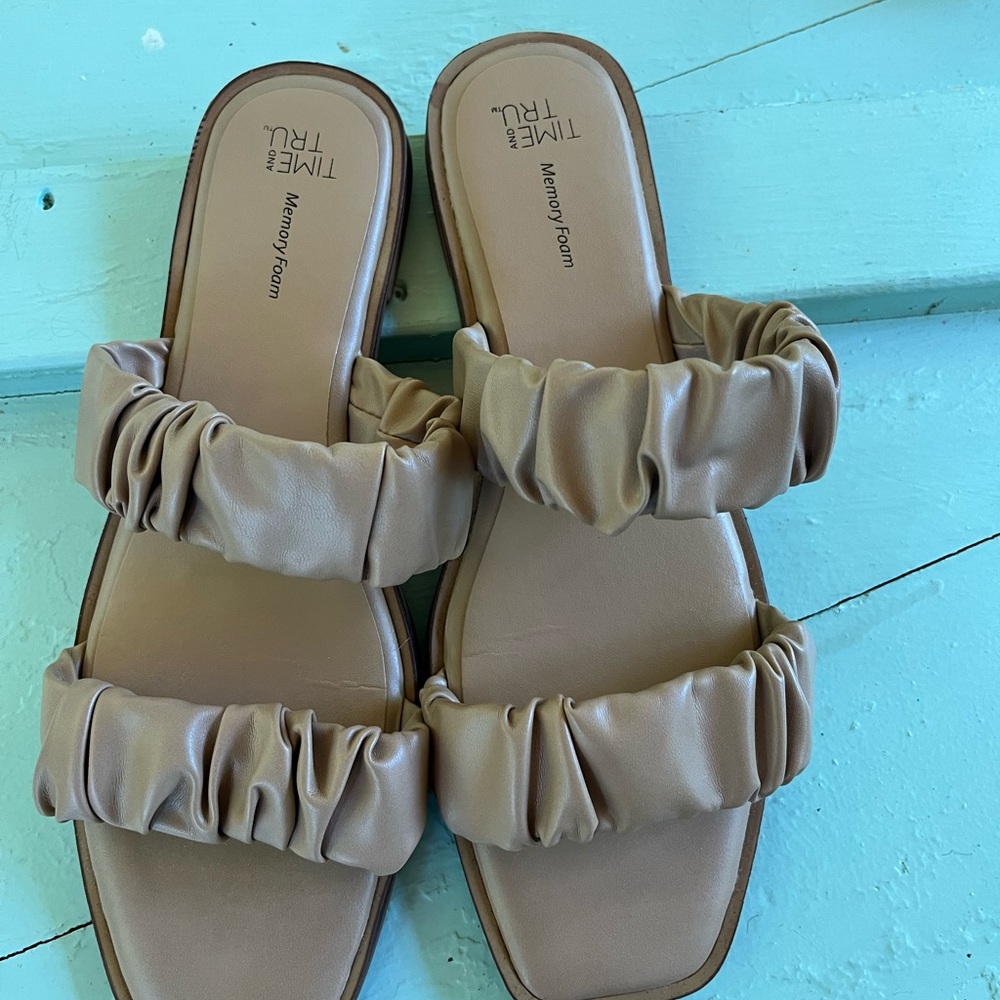 Flat trendy sandals comfort memory foam bed